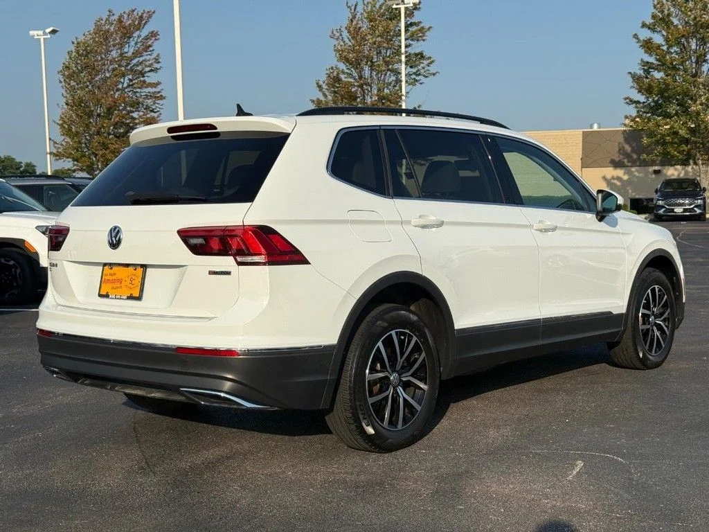 Used 2021 White Volkswagen 2.0T SE image 3