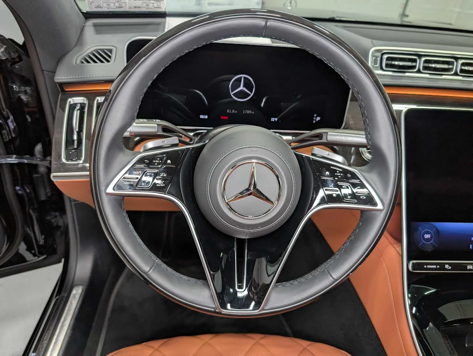Certified Used 2026 Obsidian Black Metallic Mercedes-Benz S 580 image 35