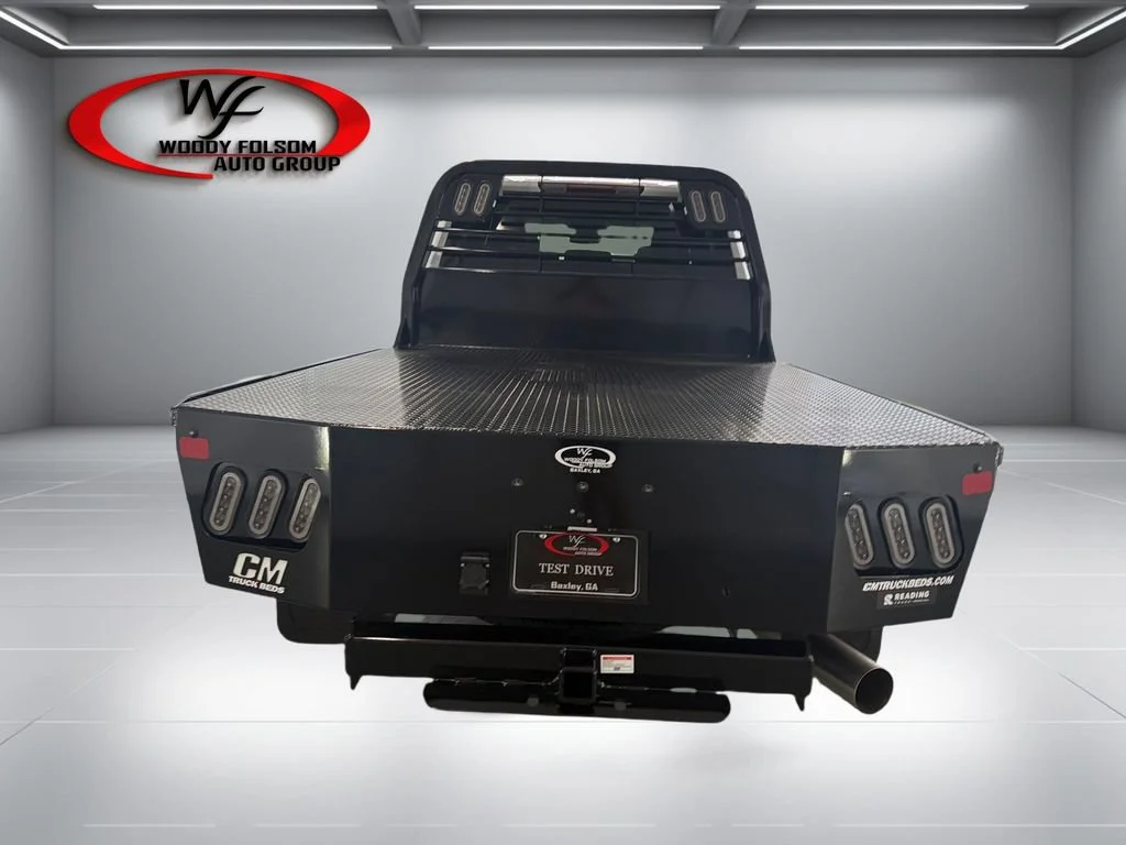 New 2026 Summit White Chevrolet WT image 7