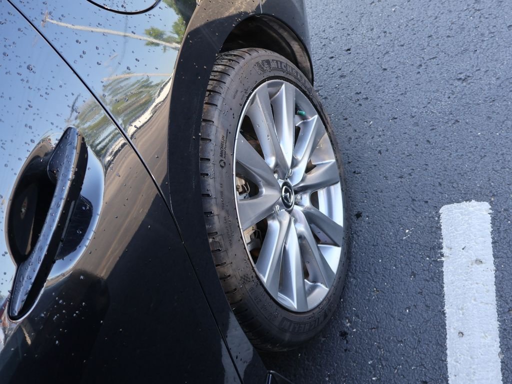 Used 2019 Black Mazda Select image 12