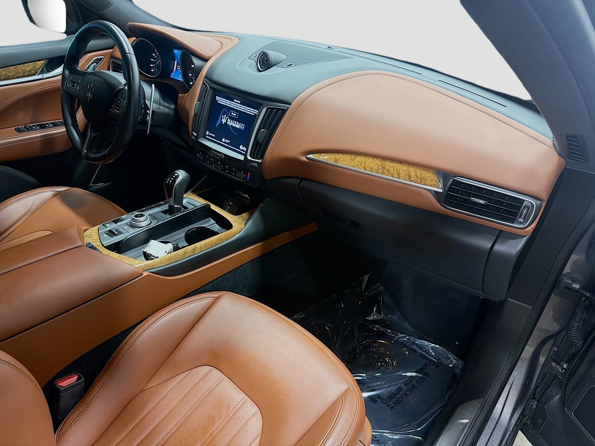 Used 2018 Gray Maserati GranLusso image 13