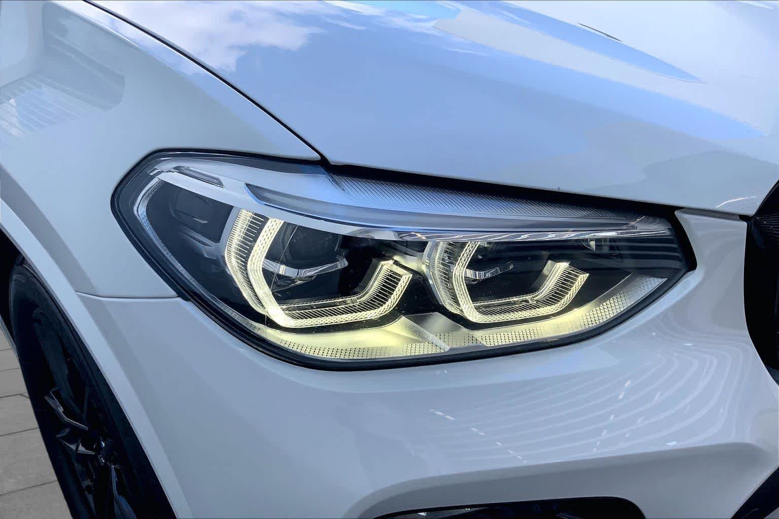 Used 2021 Alpine White BMW M40i image 26