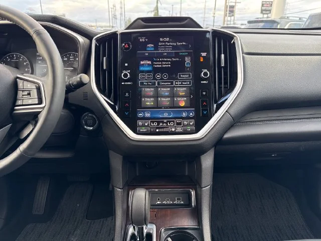 Used 2025 Ice Silver Metallic Subaru Touring image 23
