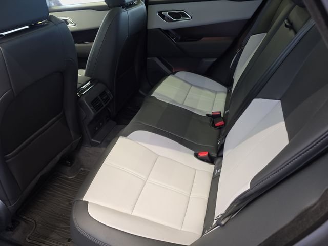 New 2026 Santorini Black LAND ROVER Dynamic SE image 11