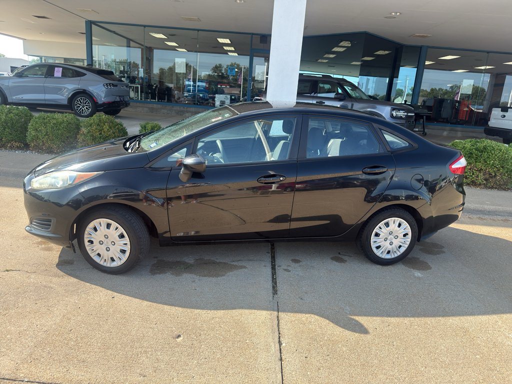 Used 2019 Shadow Black Ford S image 12