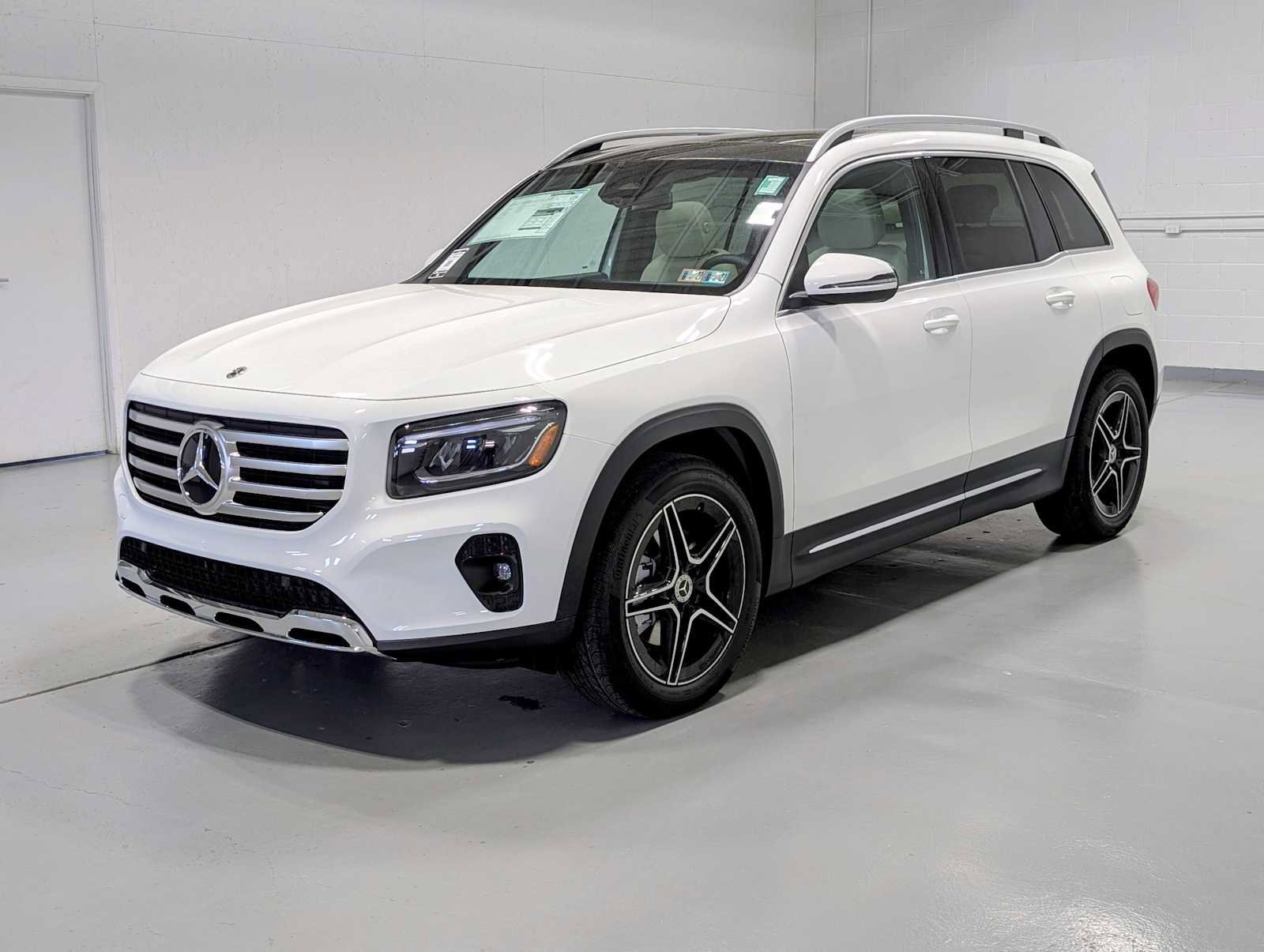 2026 Mercedes-Benz GLB GLB 250 4MATIC's photo