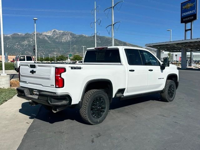 2026 Chevrolet Silverado 3500 HD LTZ - Photo 7