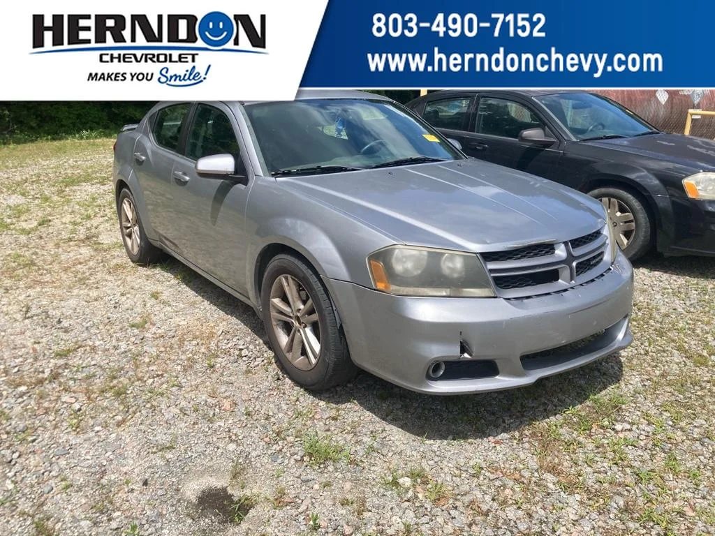 2013 Dodge Avenger SXT's photo