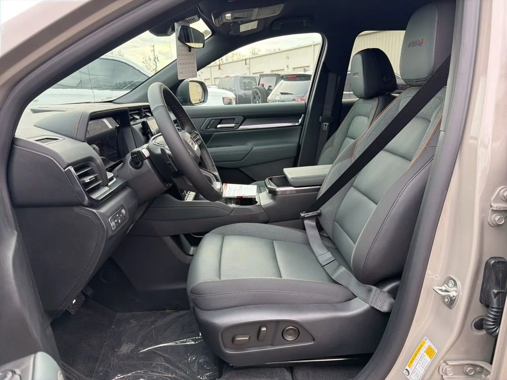 2026 GMC Terrain AT4 - Photo 13