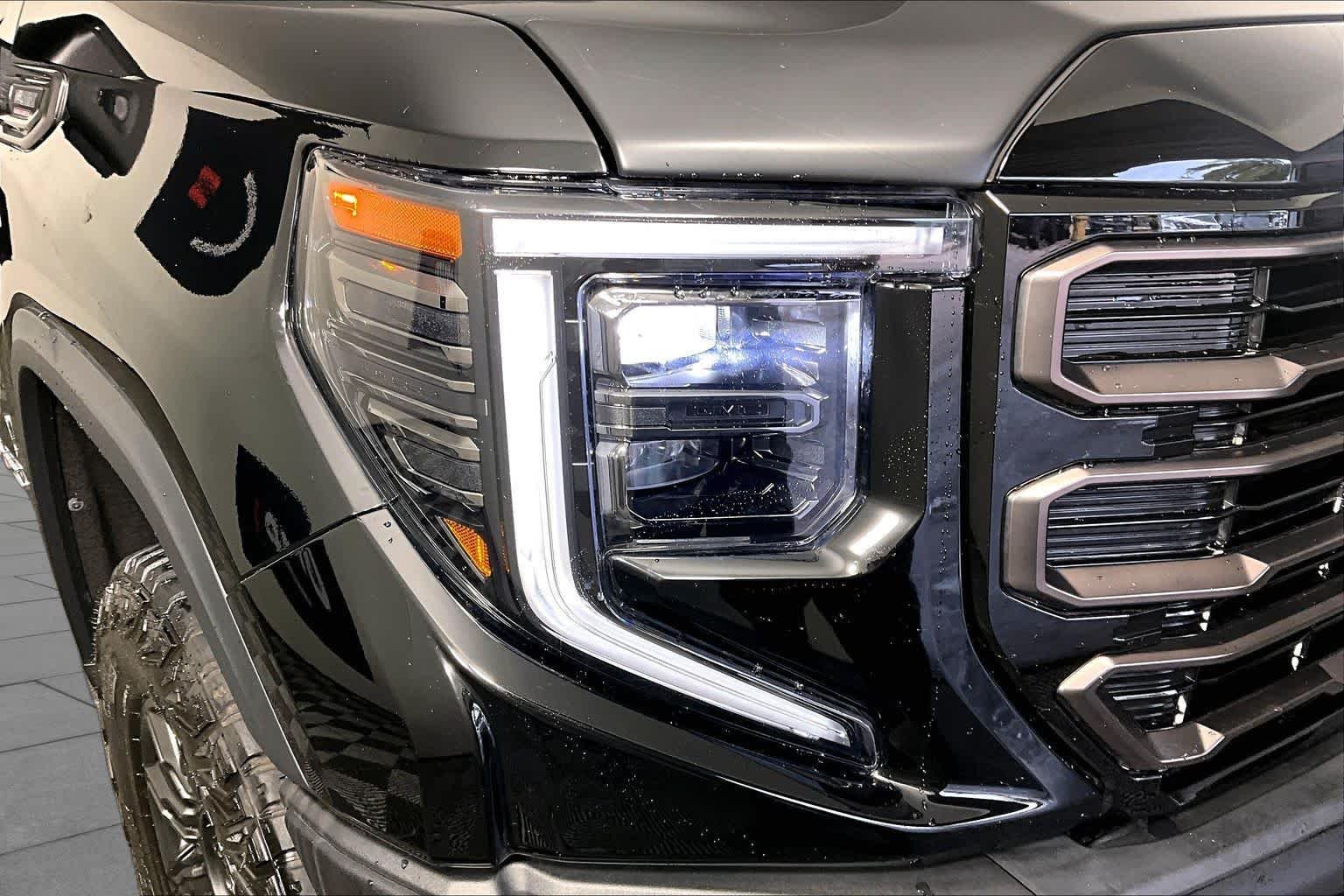 2024 GMC Sierra 1500 AT4X - Photo 26