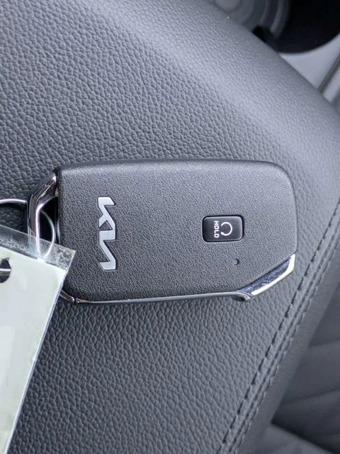 2025 Kia Sportage X-Pro - Photo 38