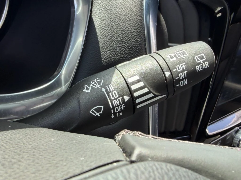 Used 2023 White Chevrolet Premier image 34