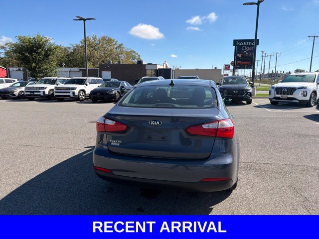 Used 2016 Blue Kia LX image 22