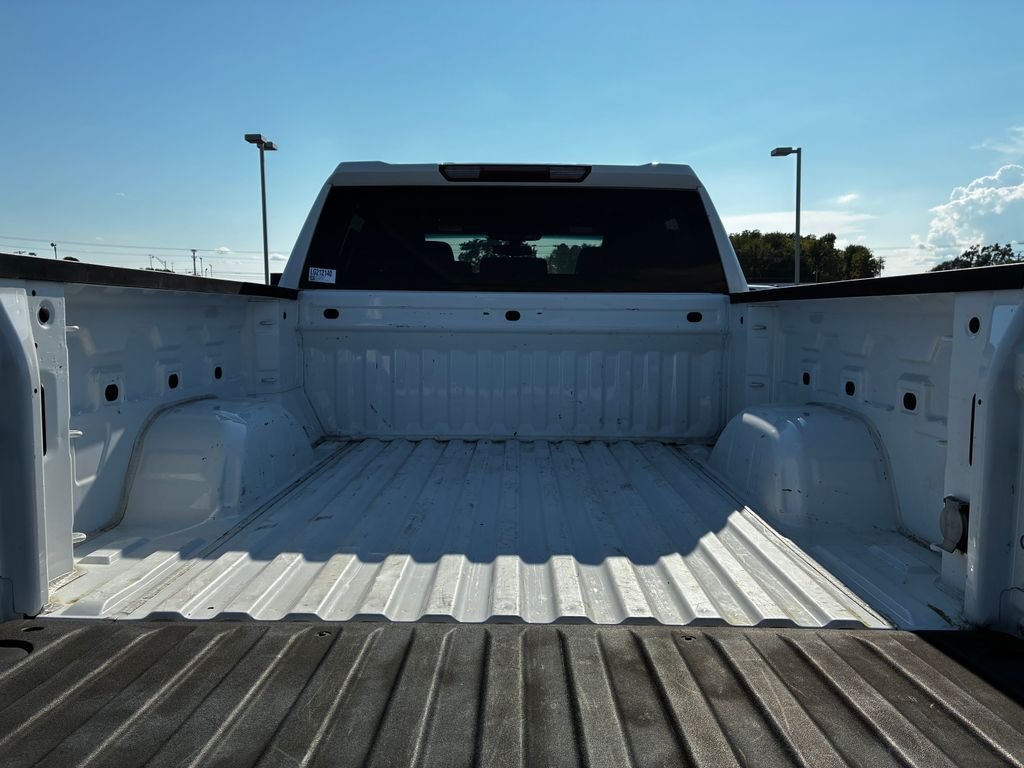 Used 2020 White Chevrolet Custom image 4