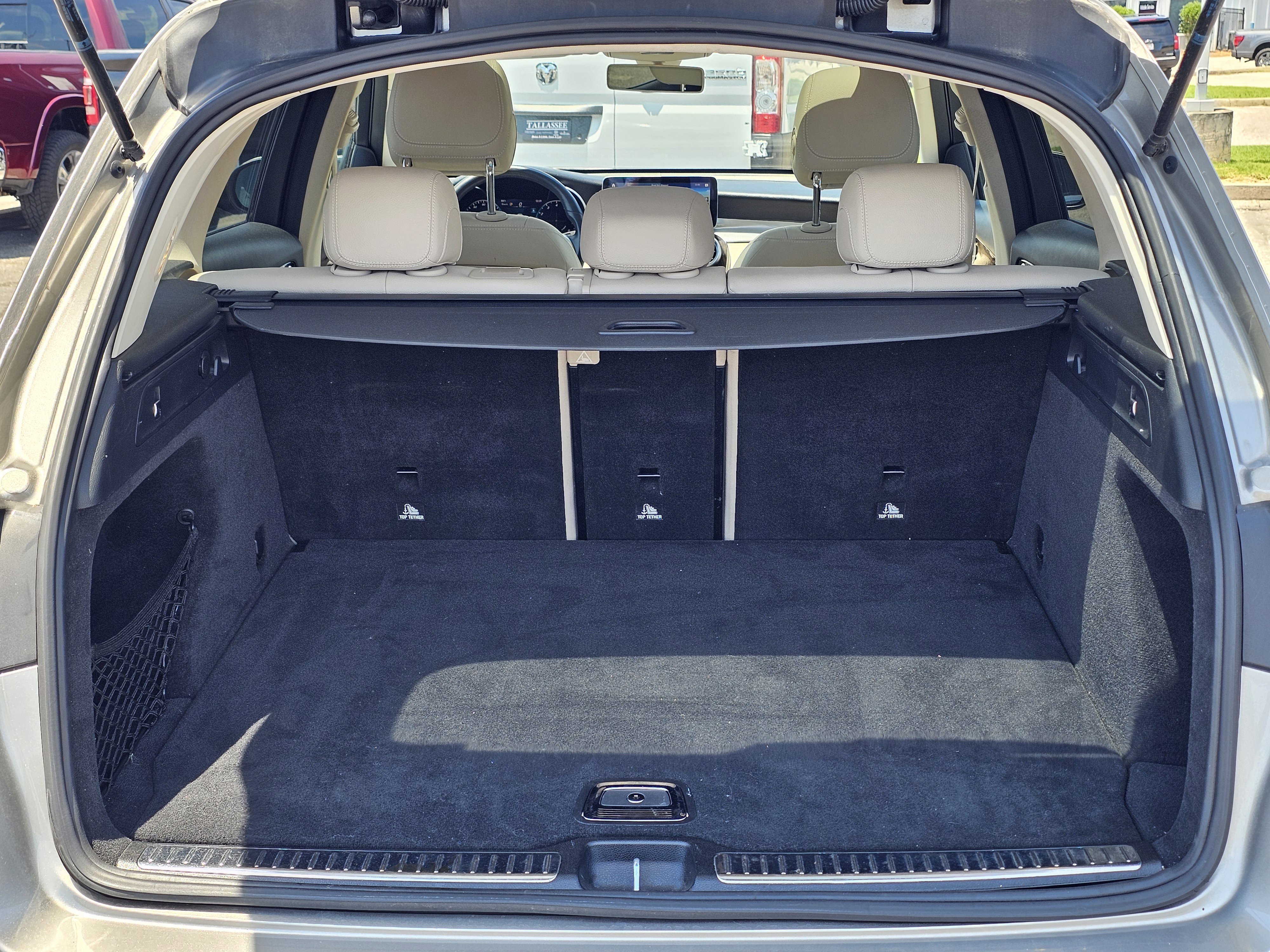 Used 2020 Mojave Silver Metallic Mercedes-Benz GLC 300 image 10