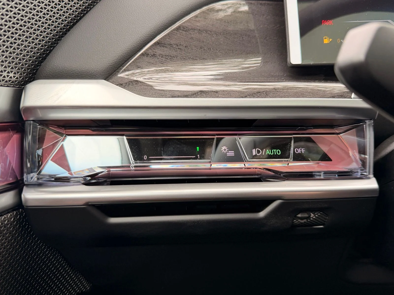 New 2026 Carbon Black Metallic BMW 760i xDrive image 24