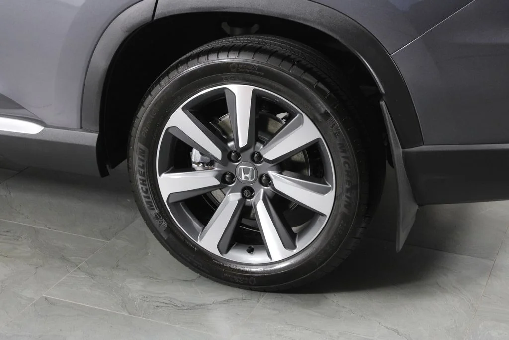 2025 Honda Pilot Touring - Photo 14