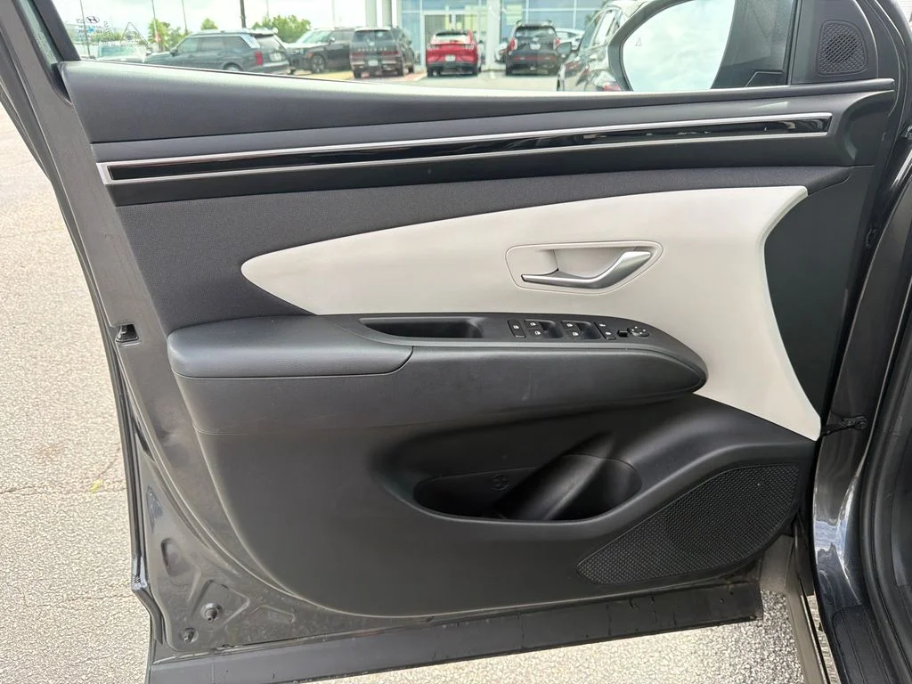 Used 2023 Gray Hyundai SEL image 10