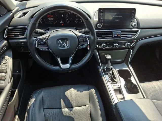 Used 2018 Silver Honda EX-L image 12