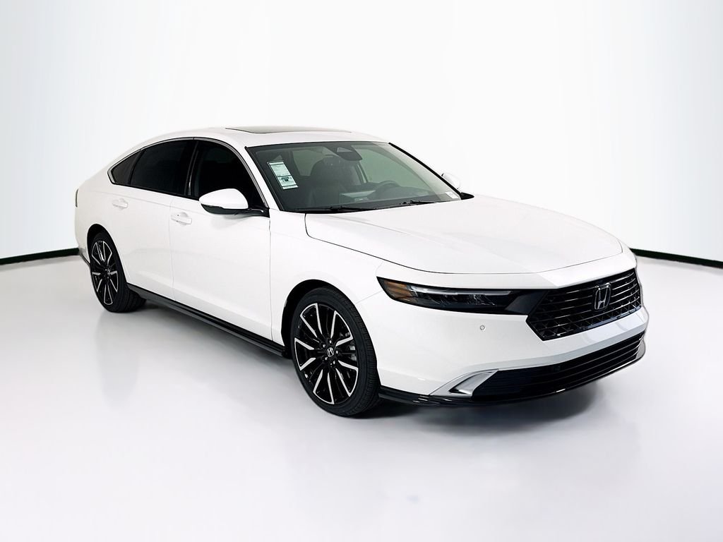 New 2026 Platinum White Pearl Honda Touring image 3