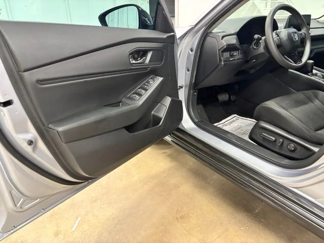 Used 2025  Honda SE image 10