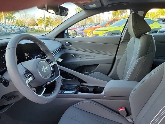 2025 Hyundai Elantra SEL - Photo 19