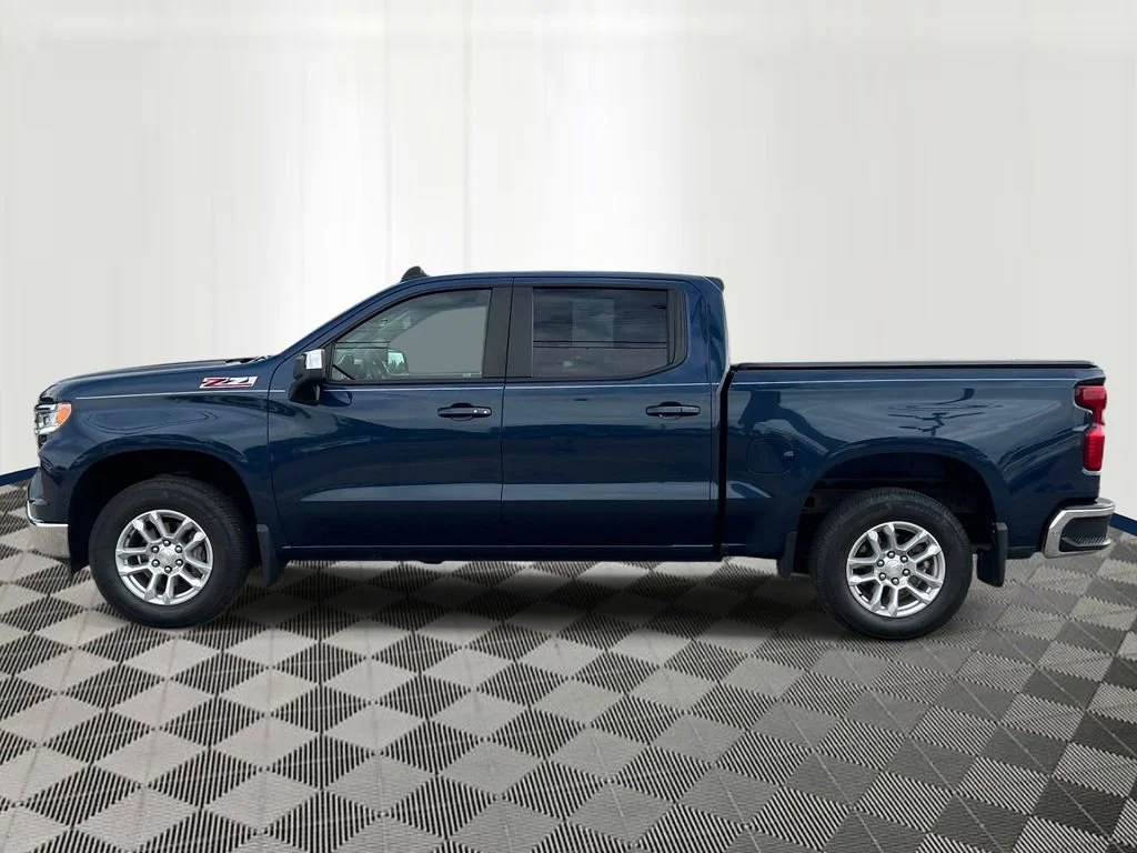 Used 2023 Northsky Blue Metallic Chevrolet LT image 2