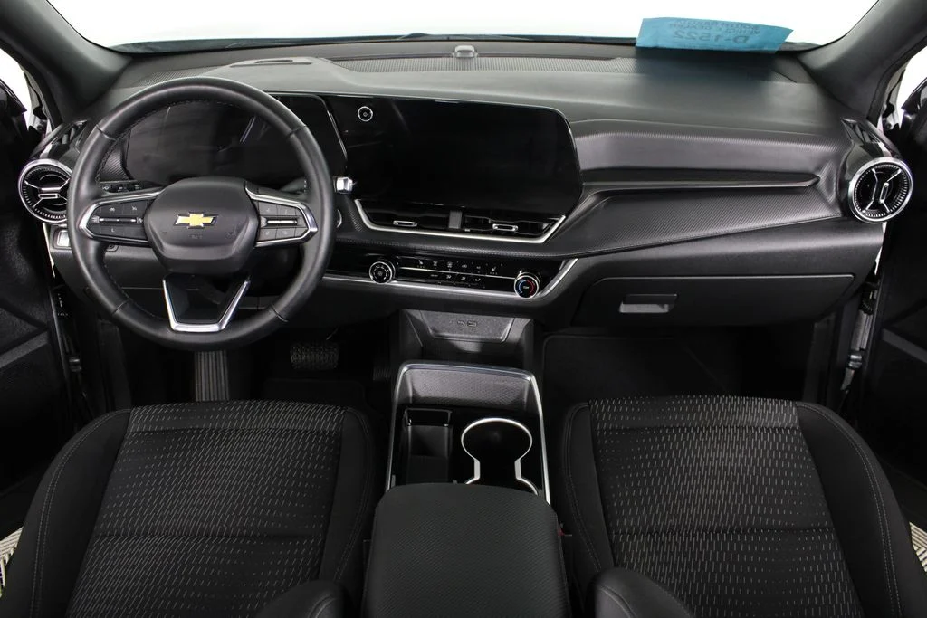 2025 Chevrolet Equinox LT - Photo 25