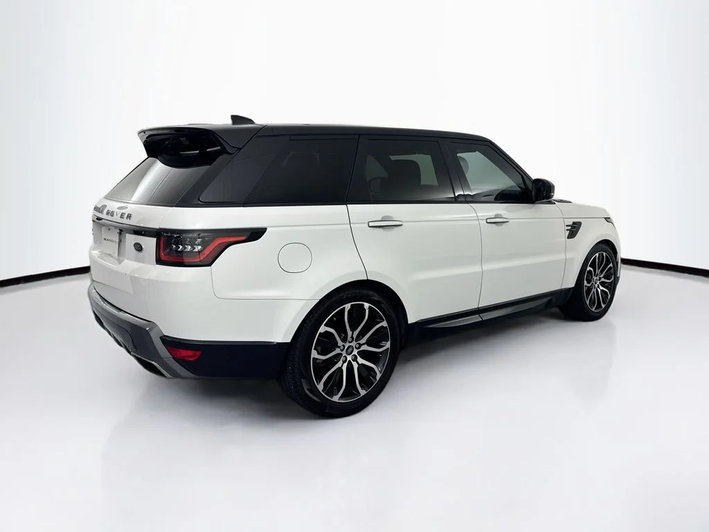 Certified Used 2022 White Land Rover HSE Silver Edition image 5