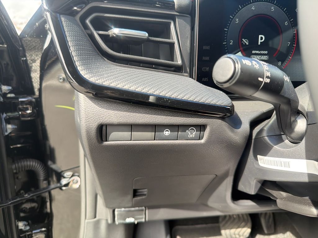 New 2026 Nissan Kicks SR 4D Sport Utility