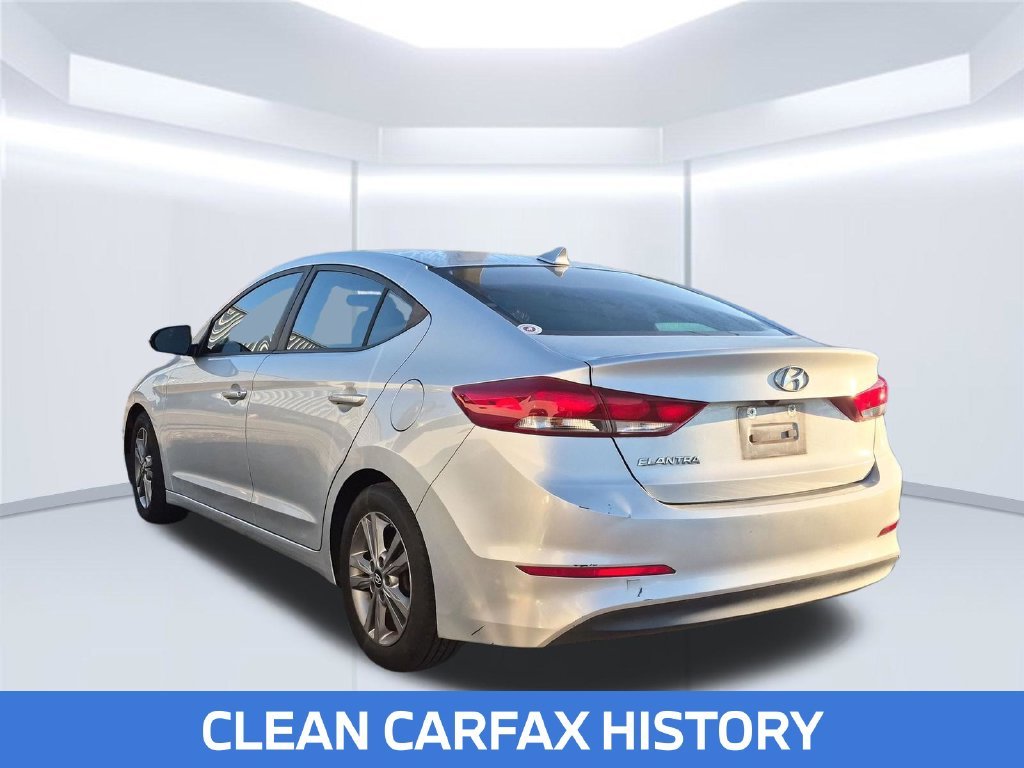Used 2018 Silver Hyundai SEL image 2