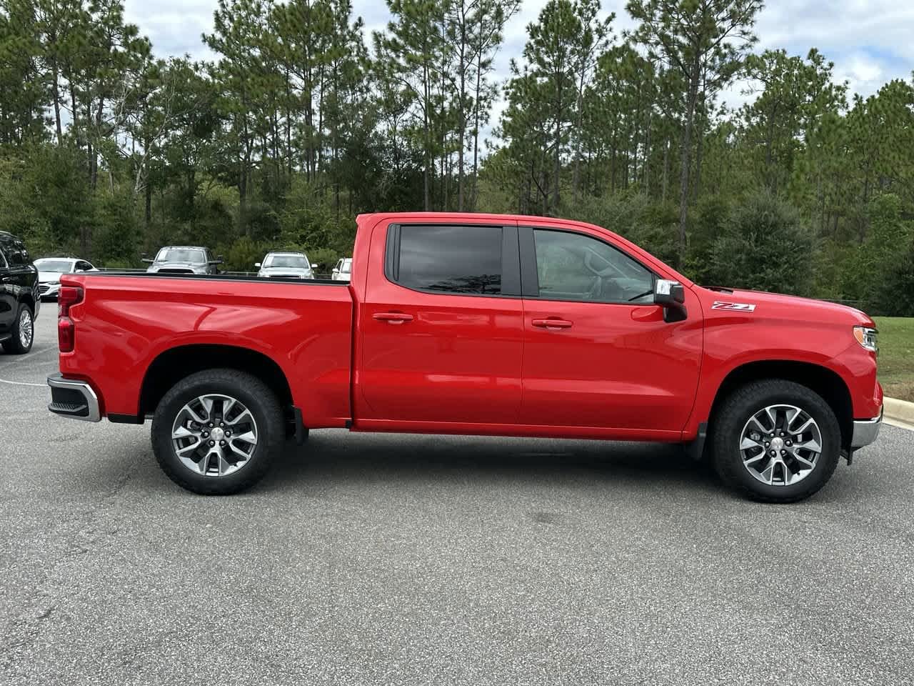 2026 Chevrolet Silverado 1500 LT photo 3