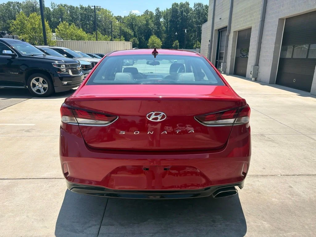 Used 2019 Red Hyundai SEL image 6