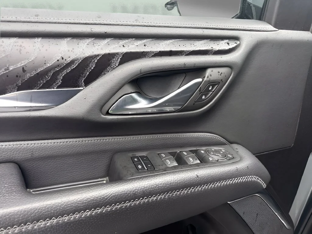 Used 2023 Silver GMC Denali image 27