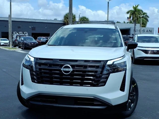 New 2026 Everest White Pearl TriCoat Nissan SV image 2
