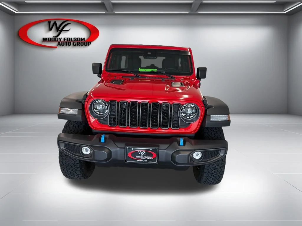 Used 2025 Firecracker Red C Jeep Rubicon image 2