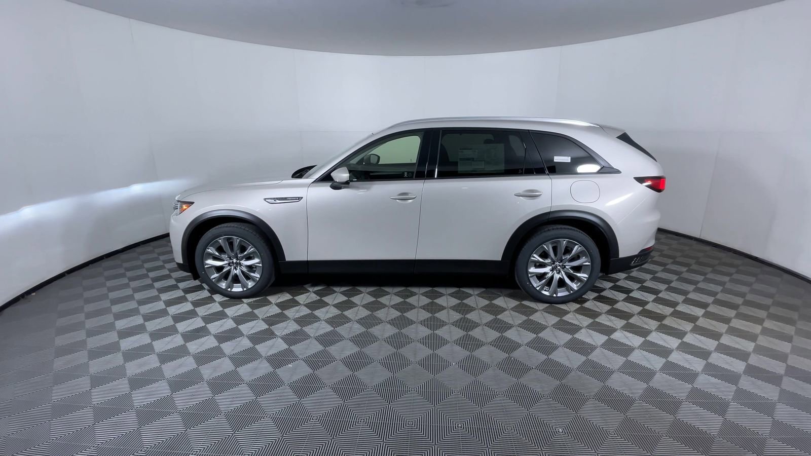 New 2026 Platinum Quartz Metallic Mazda Preferred image 6