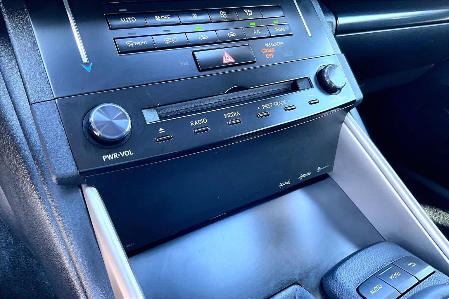Used 2014 Nebula Gray Pearl Lexus  image 33