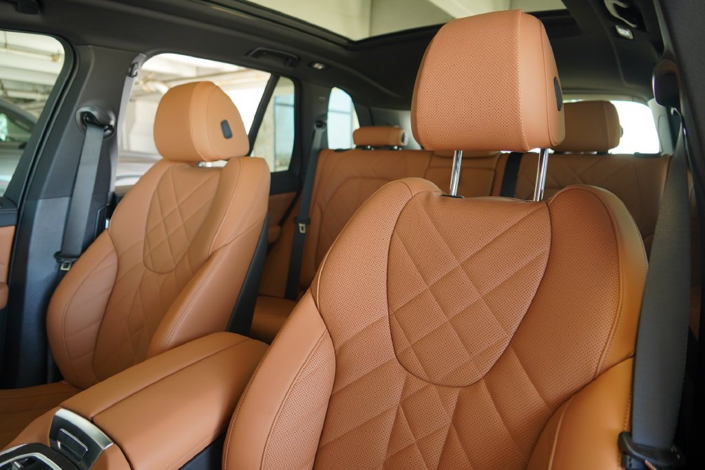 2026 BMW X5 50e - Photo 16