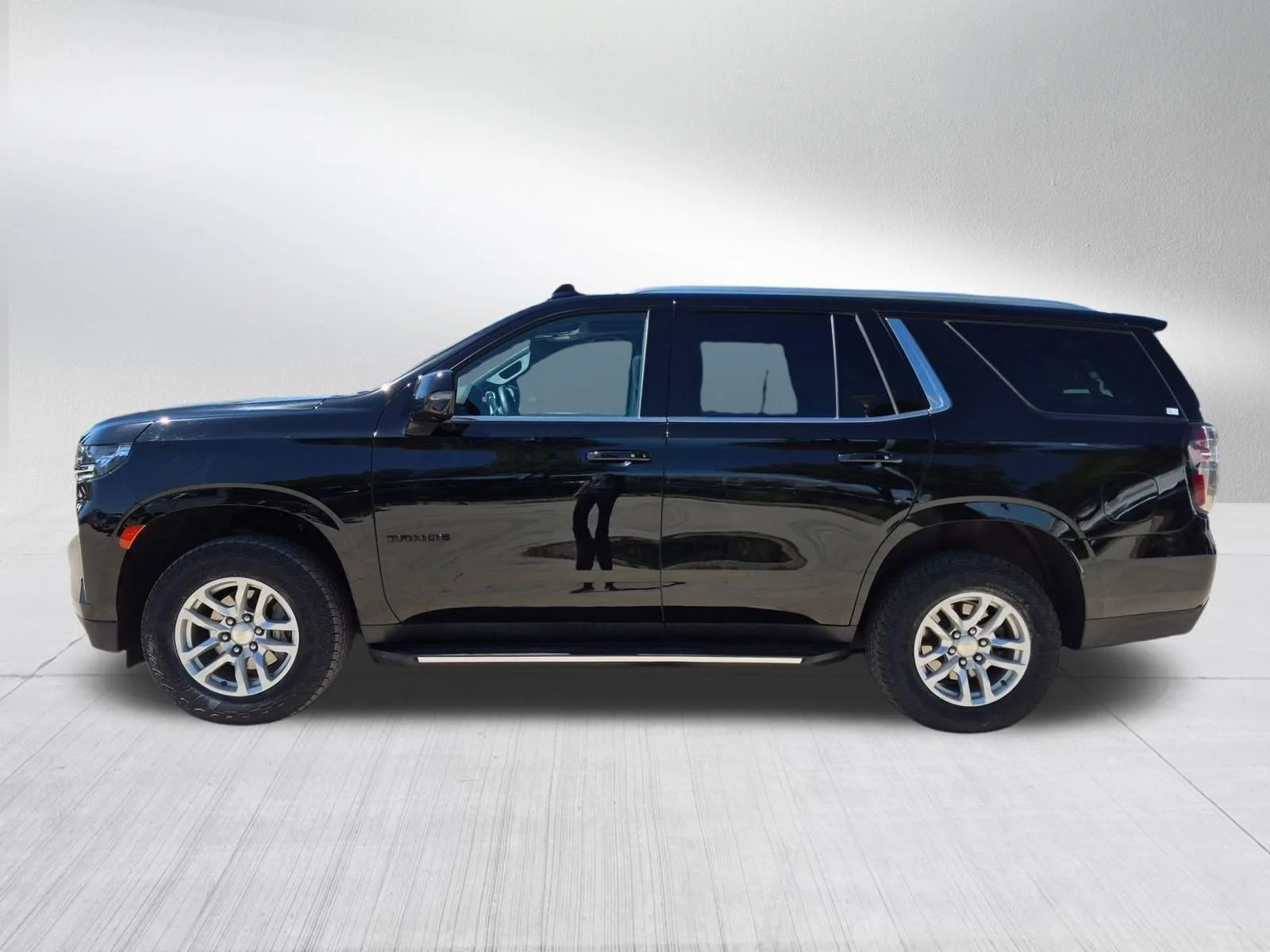 Used 2023 Black Chevrolet LT image 3