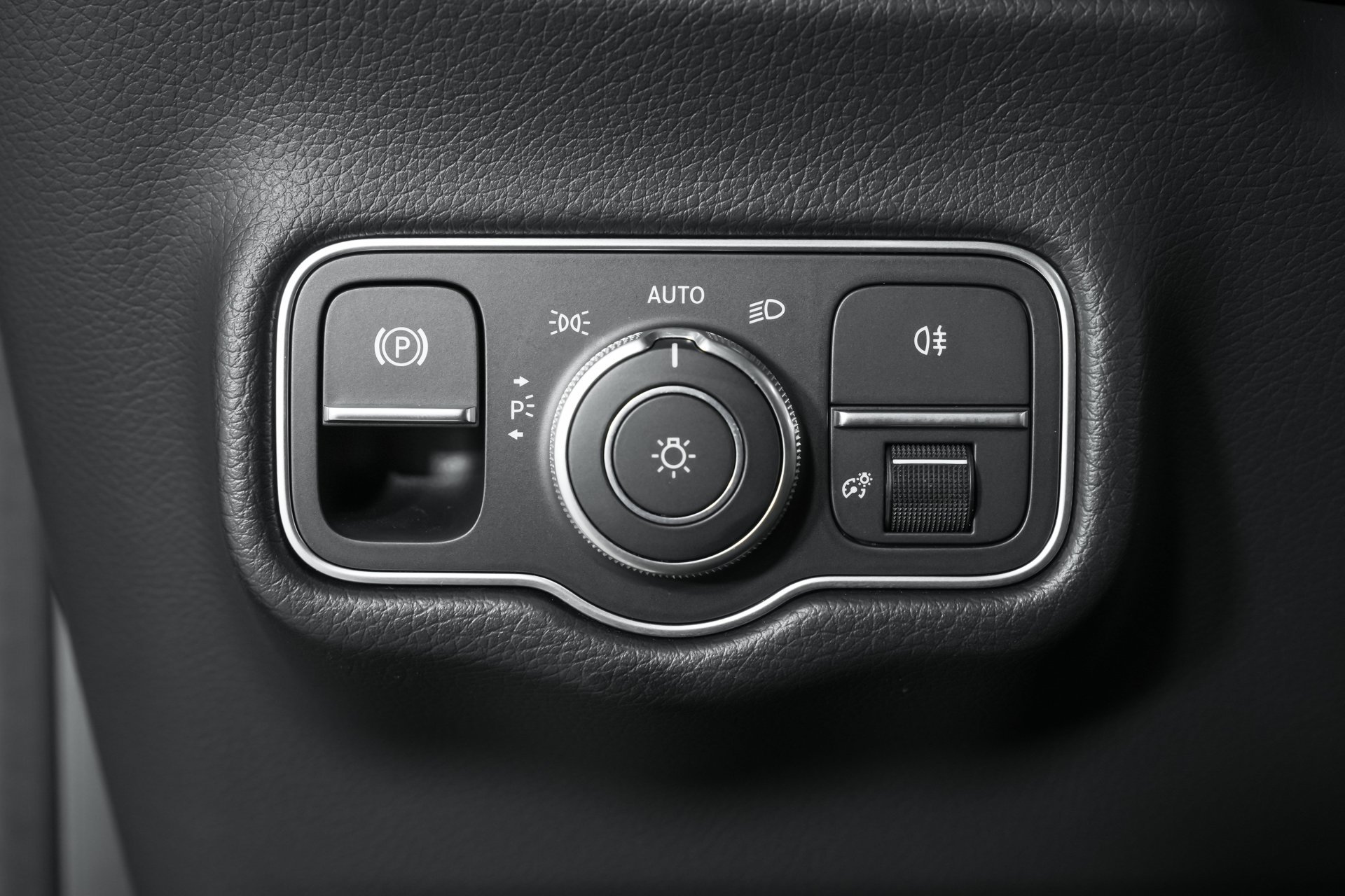Used 2025  Mercedes-Benz G 63 AMG® image 89