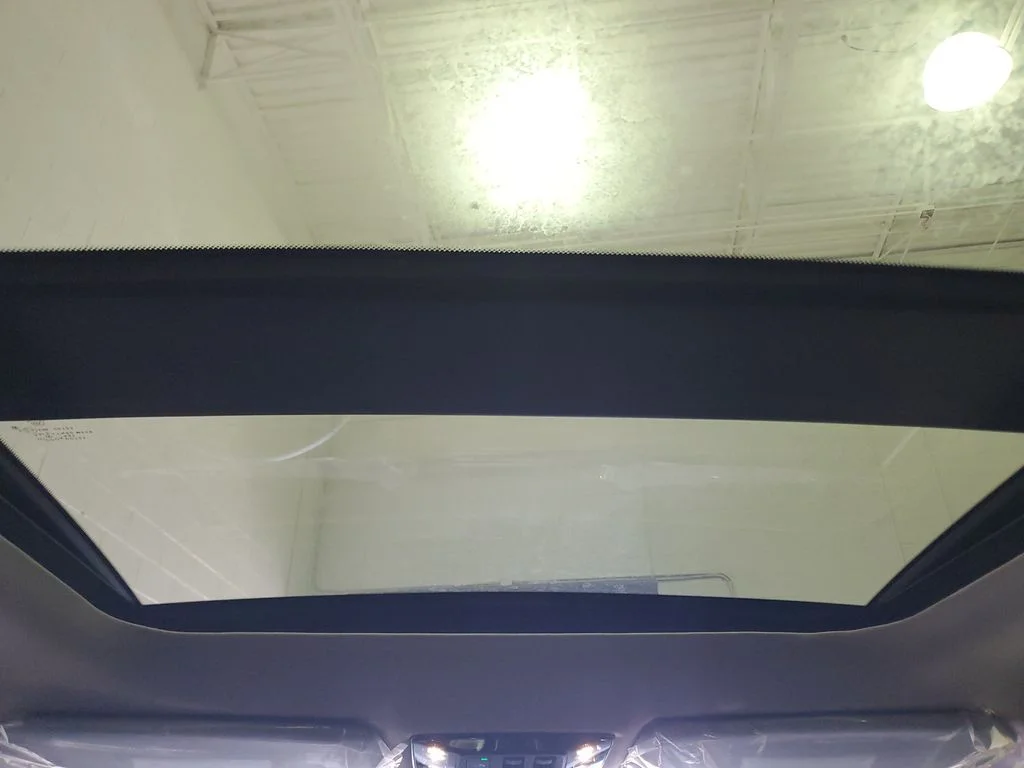 New 2026 Black Mitsubishi SEL image 15