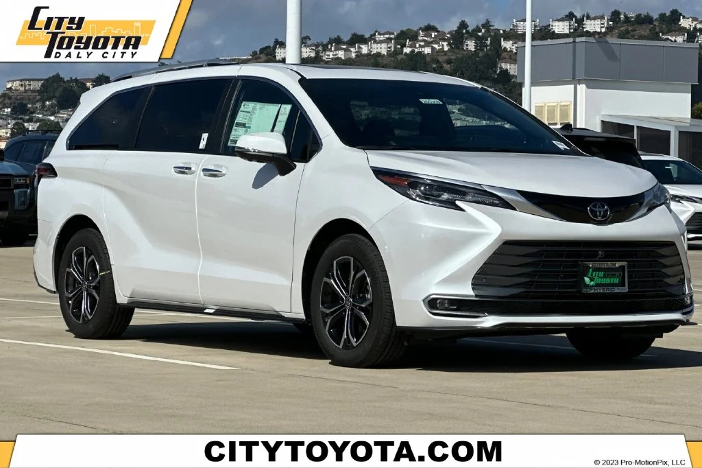 2026 Toyota Sienna  Platinum