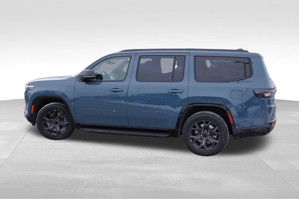New 2026 Steel Blue Exterior Paint Jeep Limited Altitude image 6