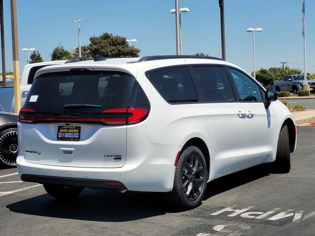 New 2027 White Chrysler Limited image 3