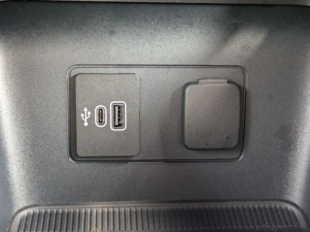 New 2026 Agate Black Metallic Ford Tremor image 25