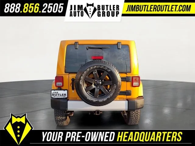 Used 2014  Jeep Sahara image 17