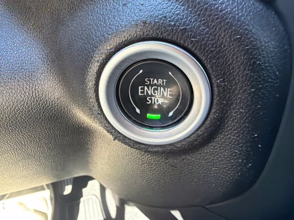 Used 2022 SUMMIT WHITE Chevrolet Custom image 25