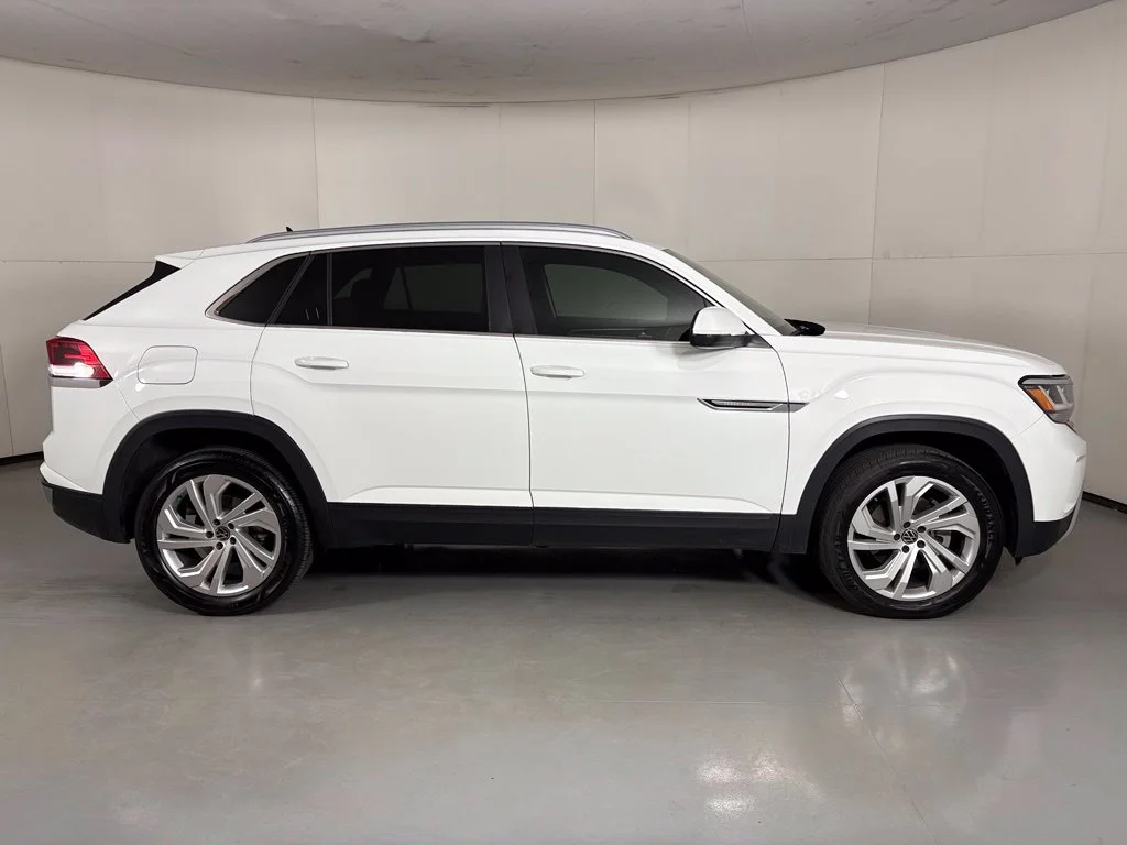 Used 2020 White Volkswagen 3.6L V6 SEL image 9