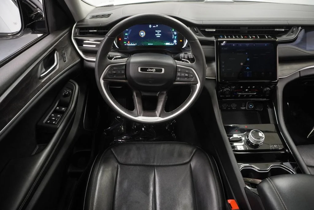 Used 2022 White Jeep 4xe image 26